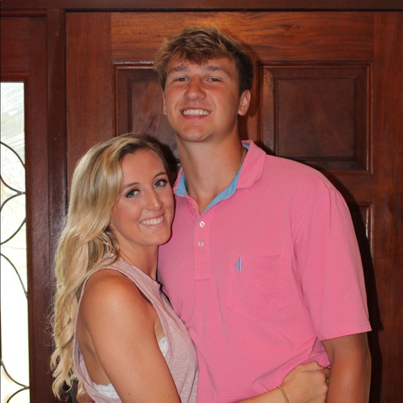 Meet your Posher, Alissa - Picture 1 of 1